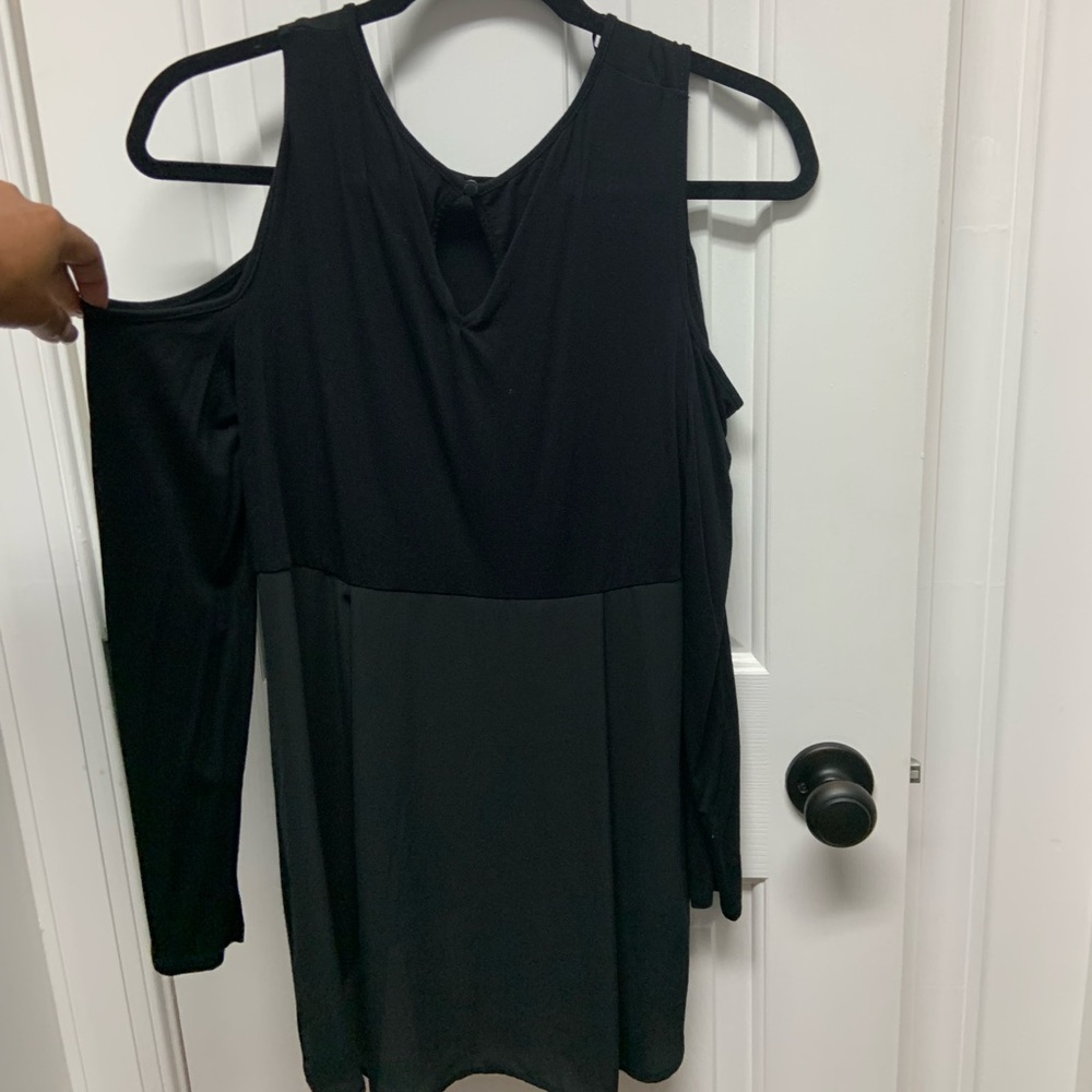 Cold shoulder blouse - Picture 5 of 5